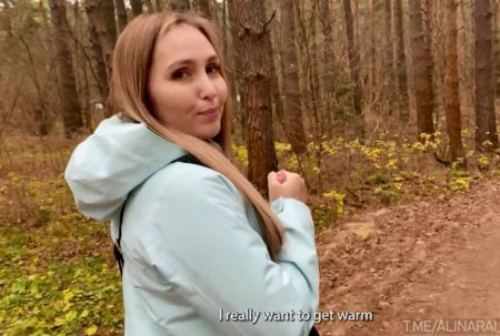 Пока отец на рыбалке, они решили заняться сексом в домике
