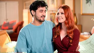 Рыжая мачеха перепутала чаты и отправила свои сиськи пасынку