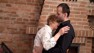 Я опять сорвался на зрелую и отлизал её влажную вагину